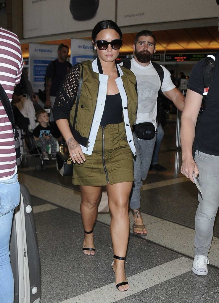 Demi Lovato Was Seen at the LAX Airport in Los Angeles 06/17/2017-1