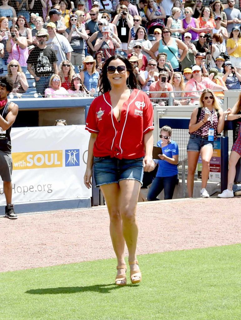Sara Evans at the 27th Annual City of Hope Celebrity Softball Game in Nashville 06/10/2017-3