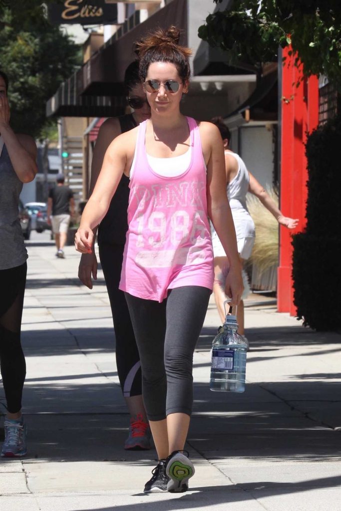 Ashley Tisdale Arrives to the Gym in LA 07/14/2017-2