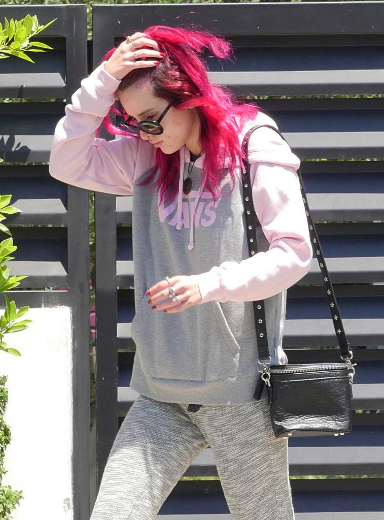 Bella Thorne Arrives at the Gym in Los Angeles 07/14/2017-1