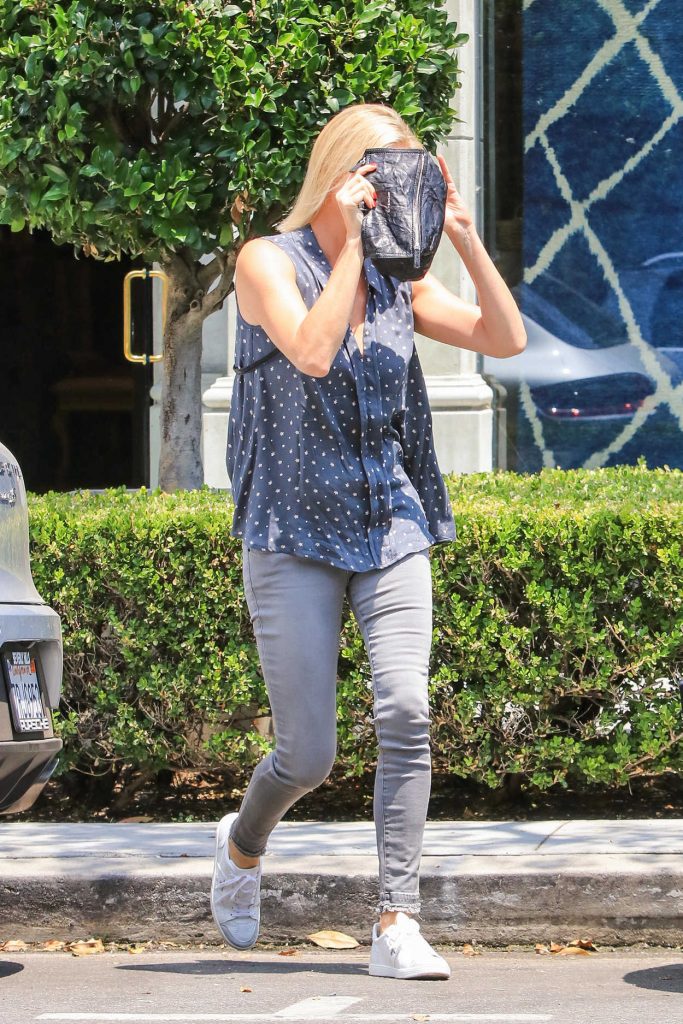 Charlize Theron Was Seen Out in Los Angeles 07/13/2017-3