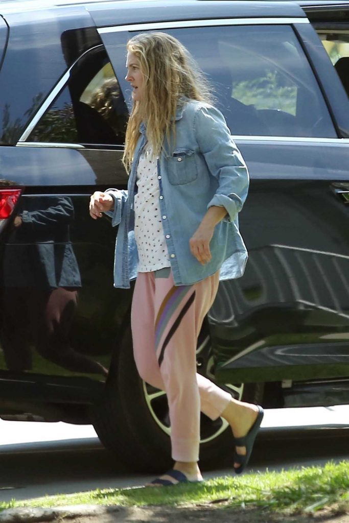 Drew Barrymore Was Seen Out in Los Angeles 07/13/2017-5