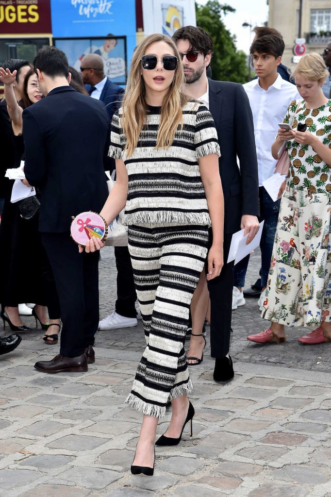 Elizabeth Olsen Arrives at the Christian Dior Show During the Haute Couture Fashion Week in Paris 07/03/2017-2