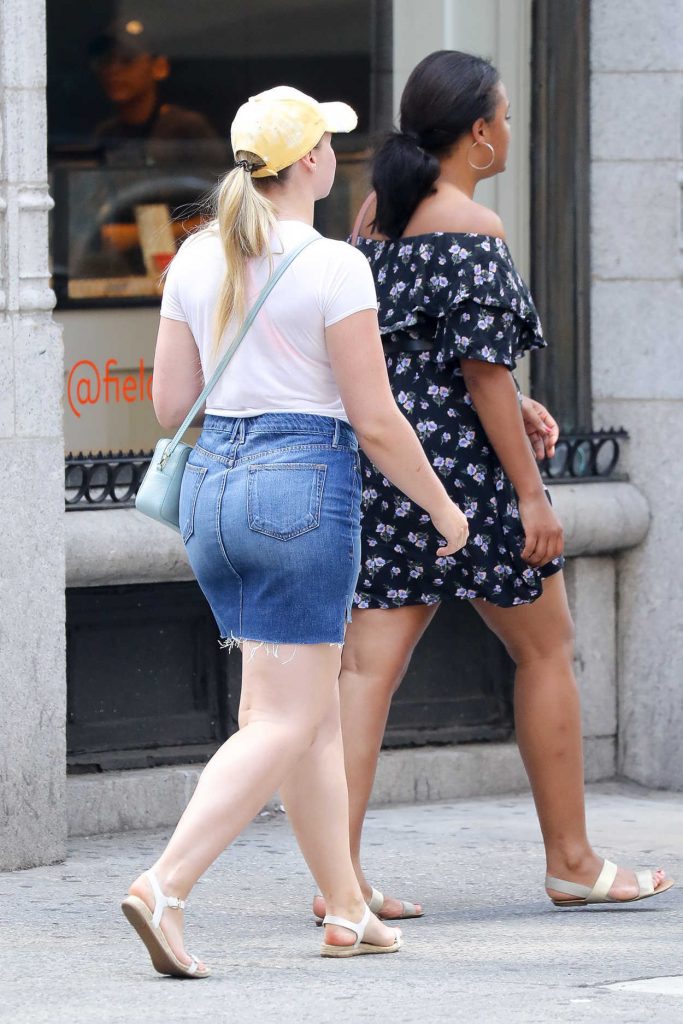 Iskra Lawrence Was Seen Out in New York City 07/09/2017-5