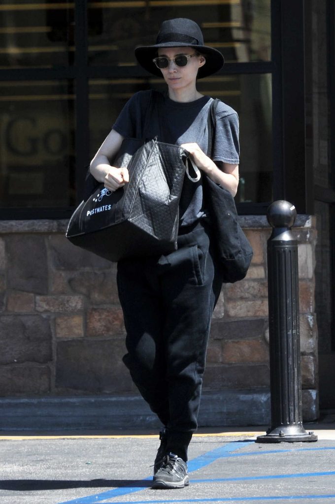Rooney Mara Was Seen Out in Los Angeles 07/04/2017-1