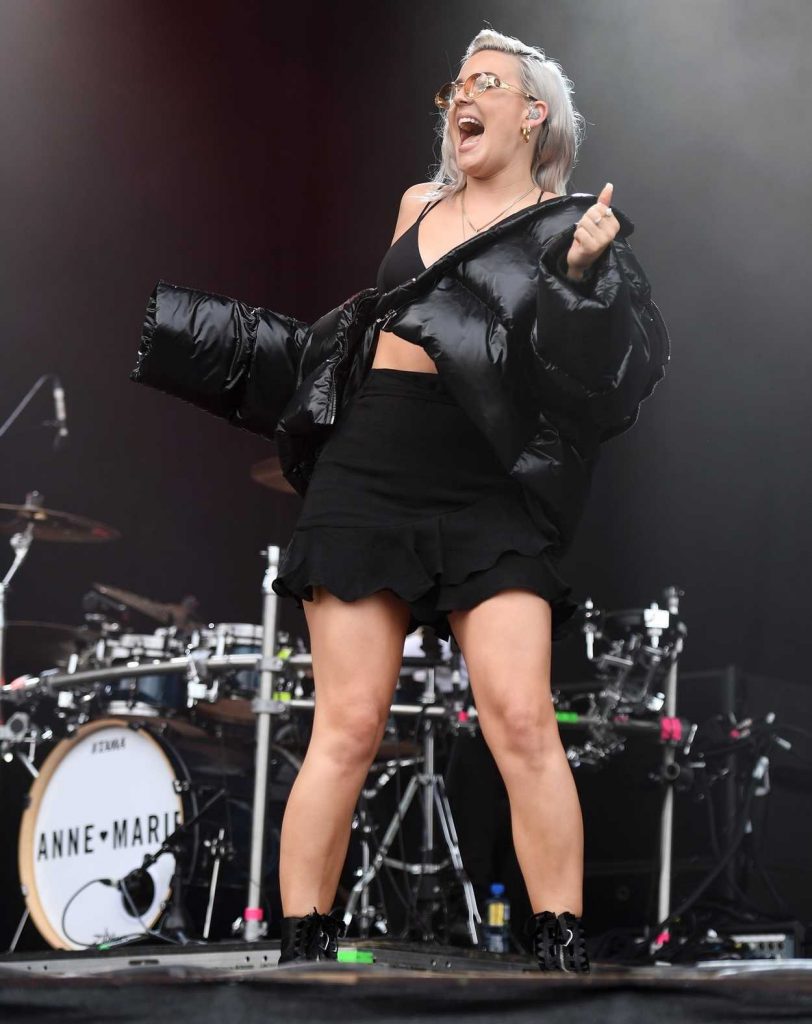Anne-Marie Performes at the 2017 V Festival in Chelmsford 08/19/2017-5