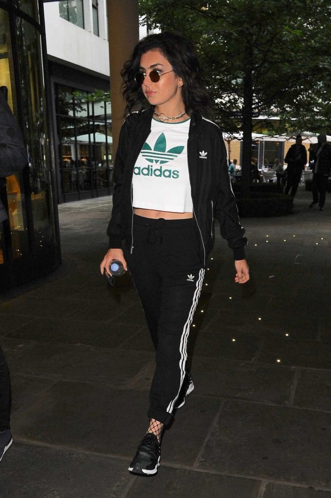 Charli XCX Was Seen Out in London 08/24/2017-4