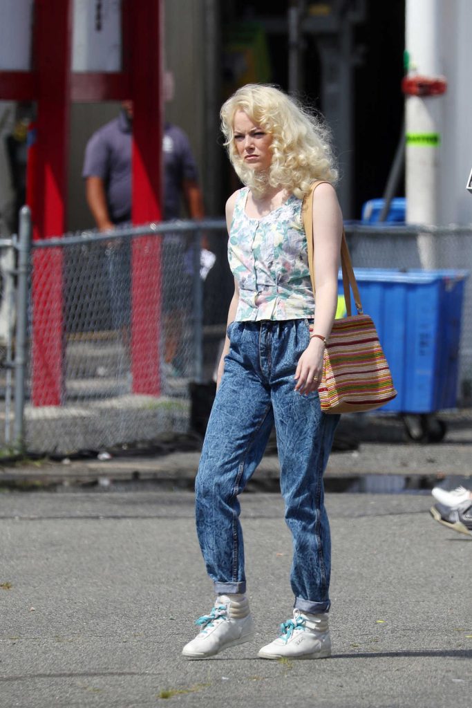 Emma Stone Was Spotted on the Set of Maniac in Long Island, NYC 08/24/2017-3