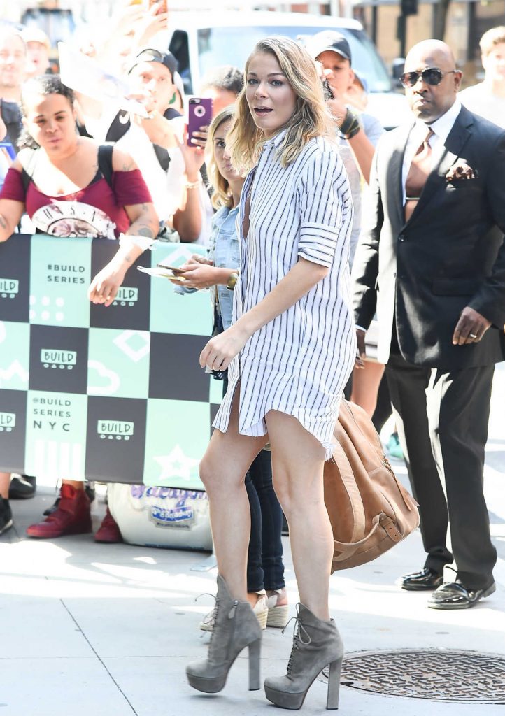 LeAnn Rimes Was Seen Out in Manhattan in New York 08/17/2017-2