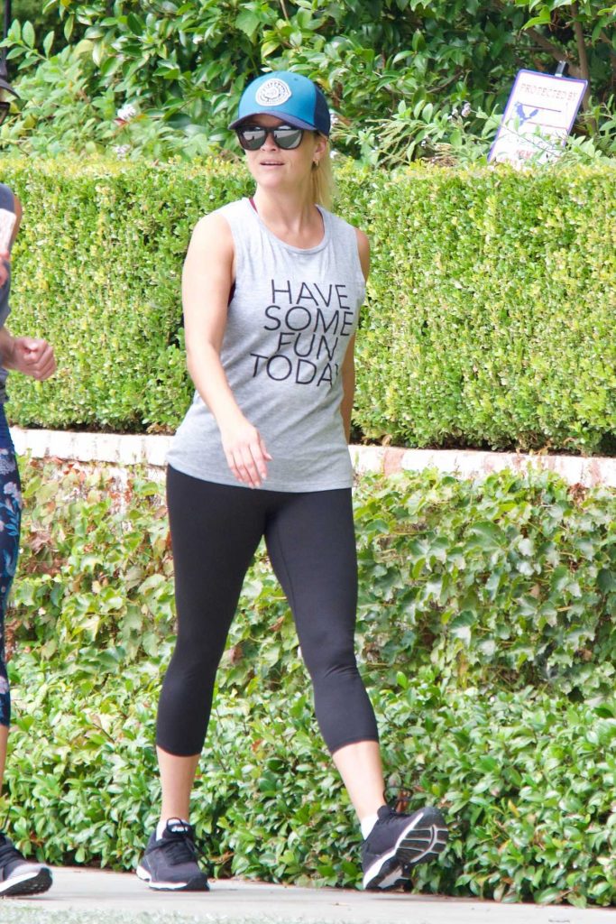 Reese Witherspoon Out for a Jog in Brentwood 08/27/2017-4