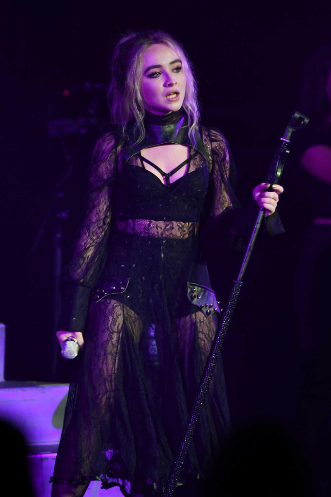 Sabrina Carpenter Performs at Concert in Miami 08/04/2017-5