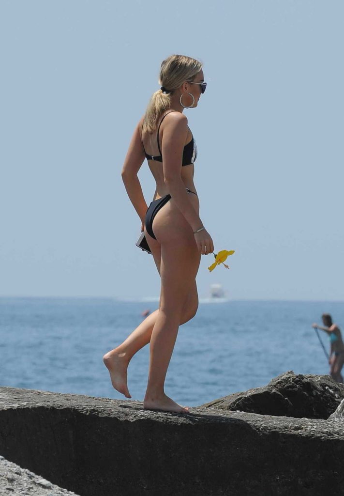 Tallia Storm Takes Bikini Selfies at the Beach in Marbella 08/18/2017-5
