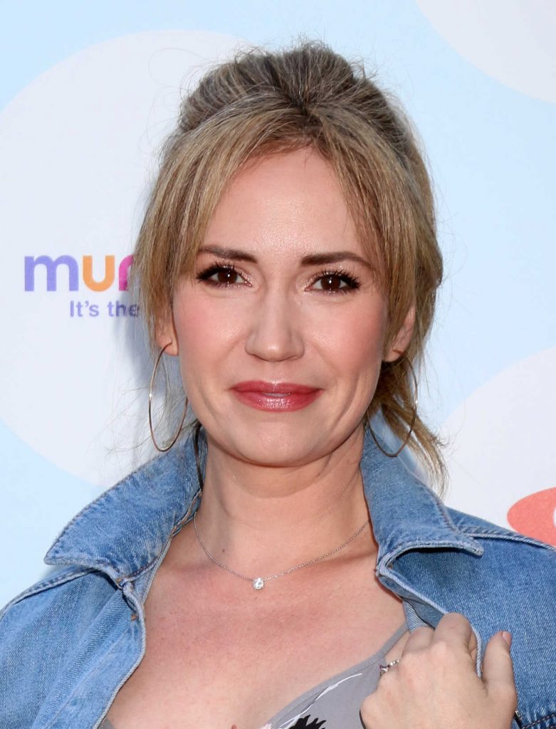 Ashley Jones at the 6th Annual Celebrity Red CARpet Safety Awareness Event in Culver City 09/23/2017-5