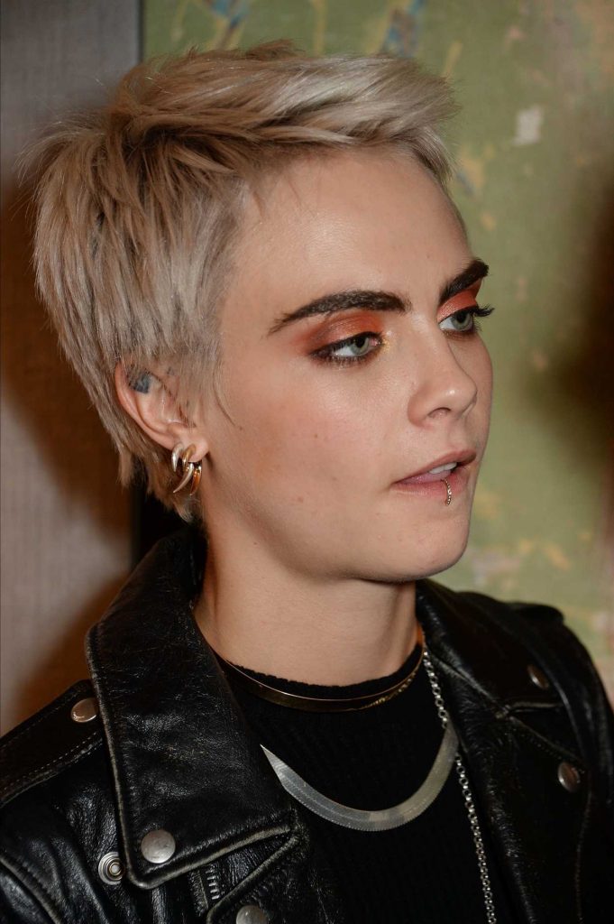 Cara Delevingne at Burberry Show During London Fashion Week in London 09/16/2017-4