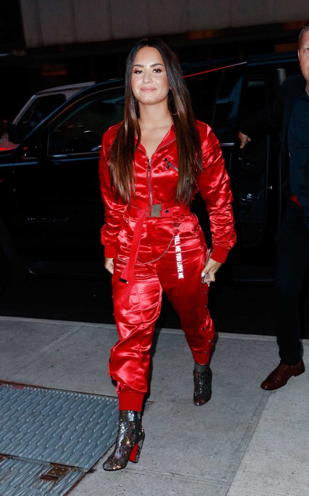 Demi Lovato Arrives at Jimmy Fallon Studio in New York 09/18/2017-2