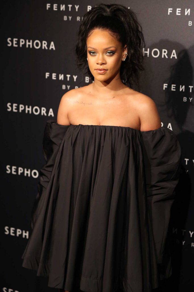 Rihanna at Fenty Beauty Photocall in Paris 09/21/2017-3