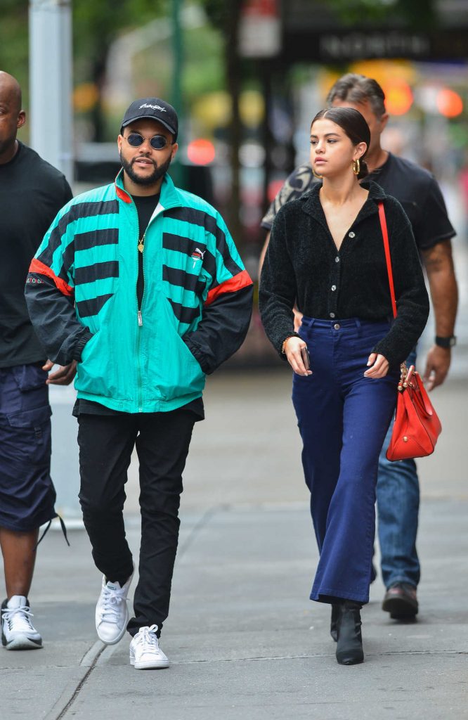 Selena Gomez Visits a Pet Shop on a Rainy Day in West Village, NYC 09/03/2017-5
