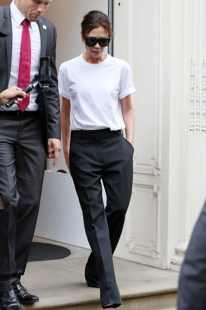 Victoria Beckham Was Seen Out in London 09/04/2017-3