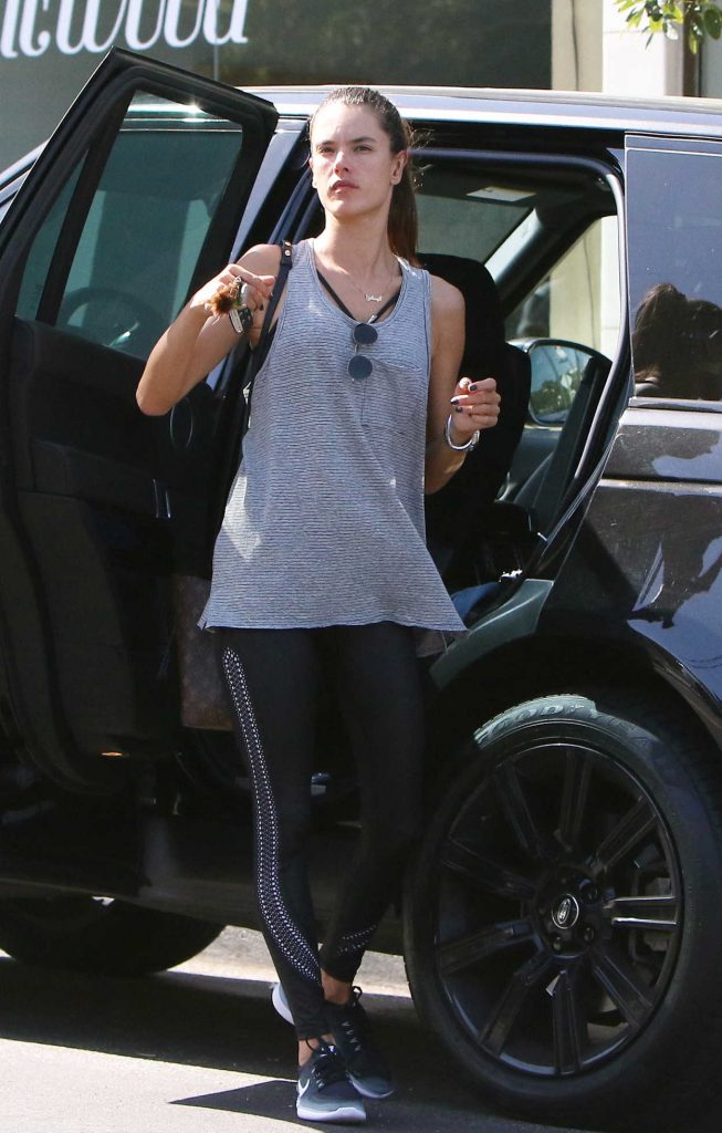 Alessandra Ambrosio Was Seen Out in Brentwood 10/09/2017-5