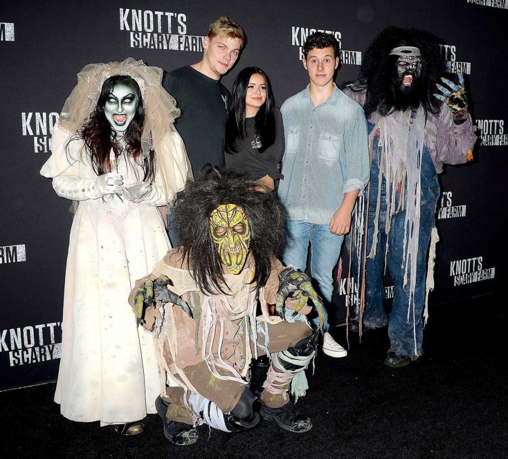 Ariel Winter at the Knott's Scary Farm Celebrity Night in Buena Park 09/29/2017-5