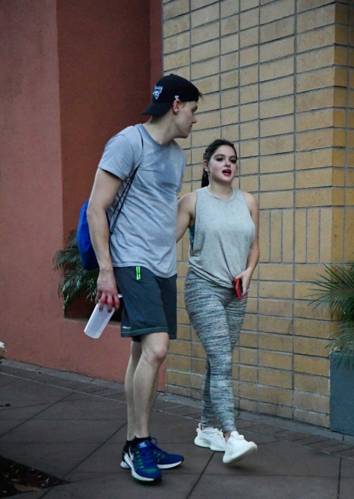 Ariel Winter Leaves the Gym With Her Boyfriend Levi Meaden in Los Angeles 10/24/2017-1