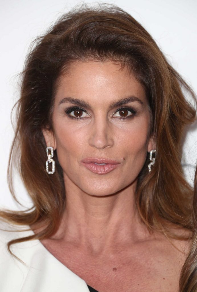 Cindy Crawford at ELLE's 24th Annual Women in Hollywood Celebration in Los Angeles 10/16/2017-5