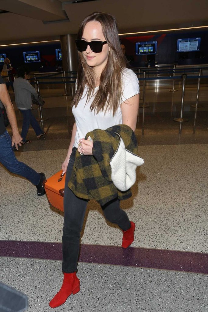 Dakota Johnson Was Spotted at LAX Airport in LA 10/28/2017-1