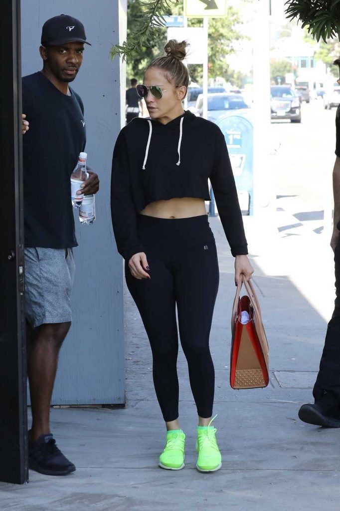Jennifer Lopez Heads to the Gym in Los Angeles 10/05/2017-3