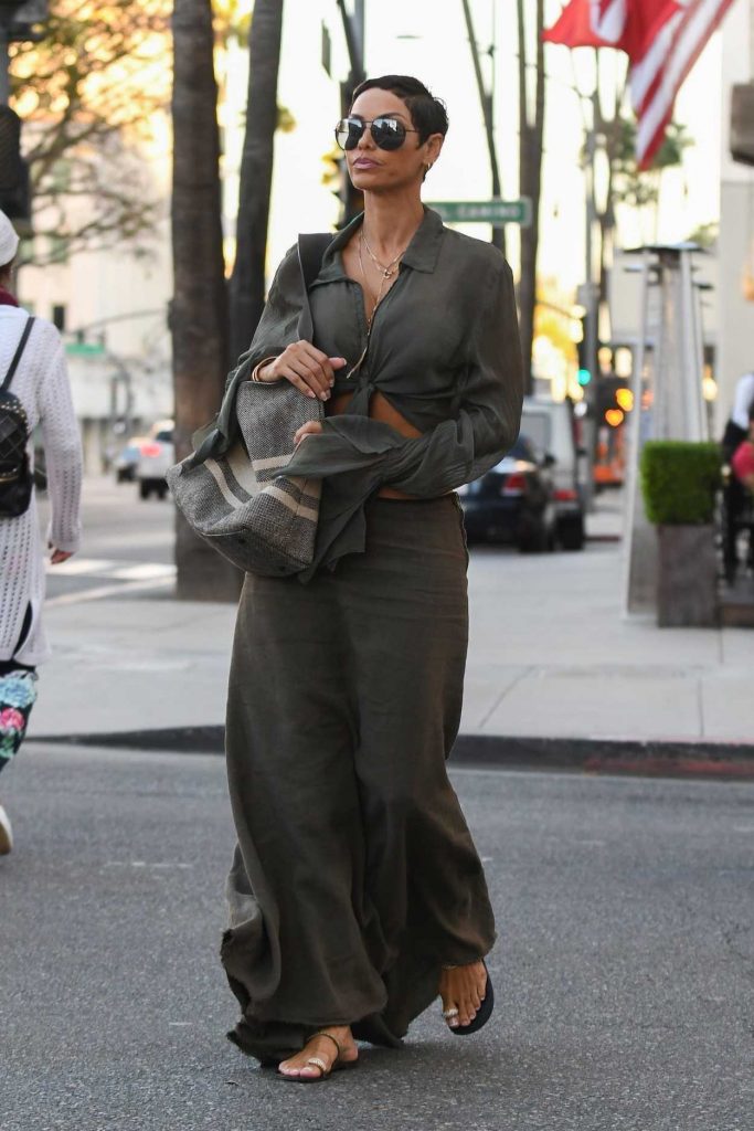 Nicole Murphy Was Seen Out in Beverly Hills 10/08/2017-4