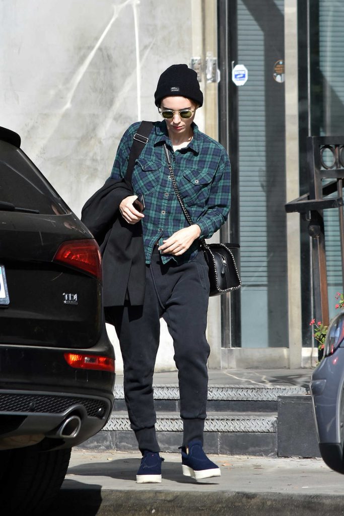 Rooney Mara Was Seen Out in West Hollywood 10/11/2017-2