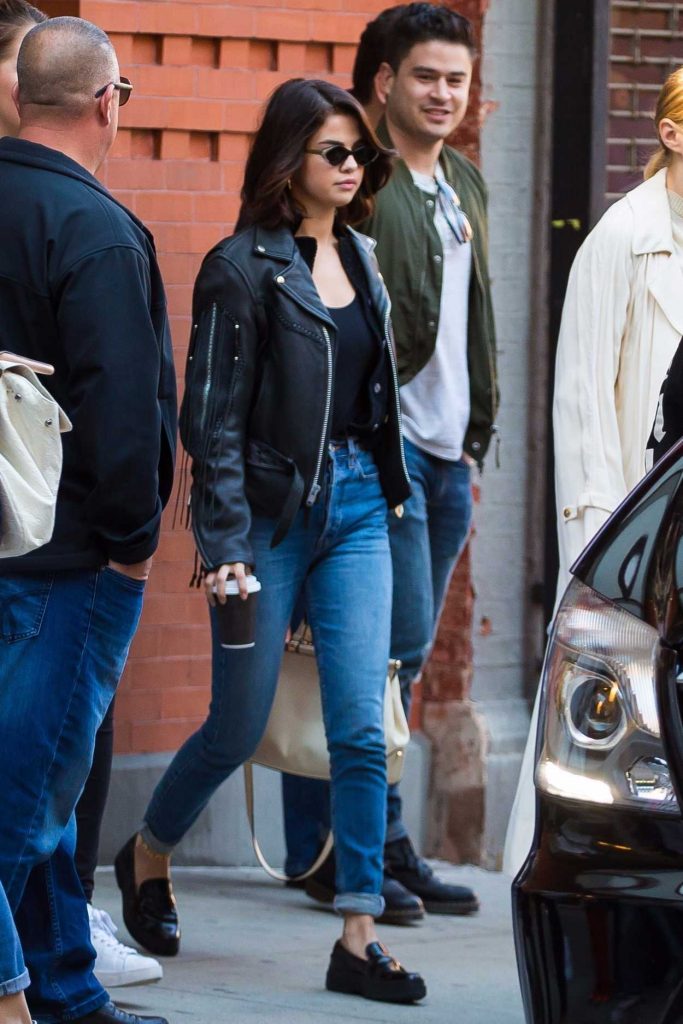 Selena Gomez Goes to Hillsong Church Sunday Service at Hammerstein Ballroom in NYC 10/01/2017-2