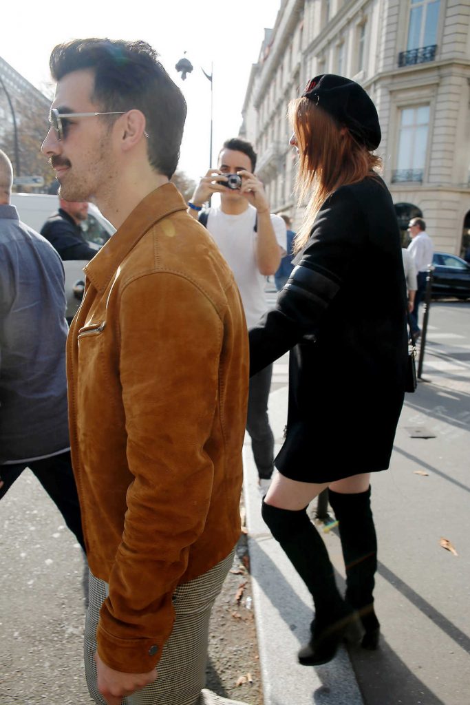 Sophie Turner Was Seen Out in Paris 10/17/2017-5