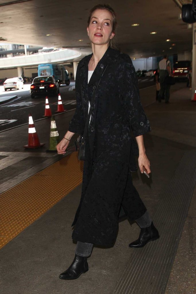 Sylvia Hoeks Was Seen at LAX Airport in Los Angeles 10/25/2017-3