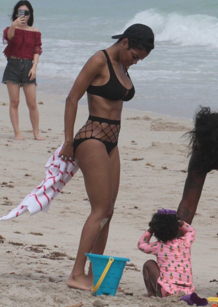 Teyana Taylor in Bikini at the Beach in Miami 10/06/2017-2