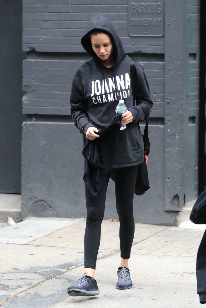 Adriana Lima Leaves a Gym in New York 11/07/2017-2