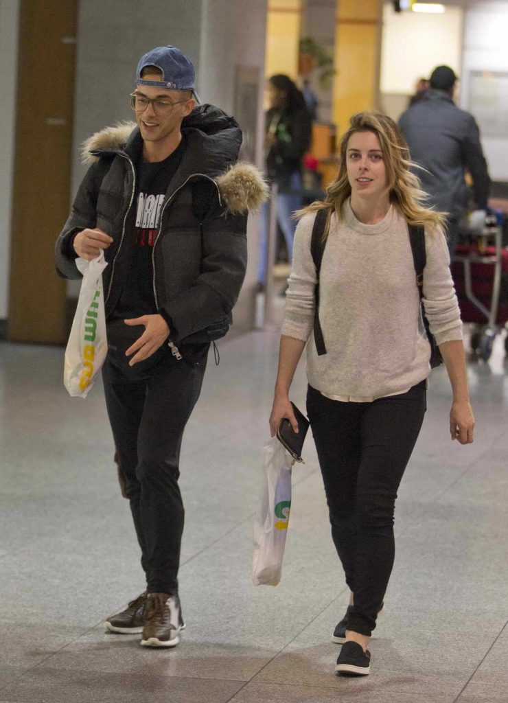 Ashley Wagner Arrives in Montreal 11/22/2017-1