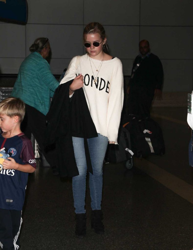 Ava Phillippe Arrives at LAX Airport in Los Angeles 11/27/2017-2