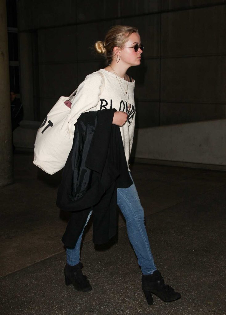 Ava Phillippe Arrives at LAX Airport in Los Angeles 11/27/2017-3