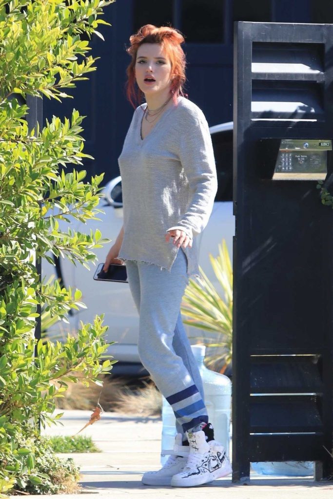 Bella Thorne Was Seen Out in Studio City 11/06/2017-2