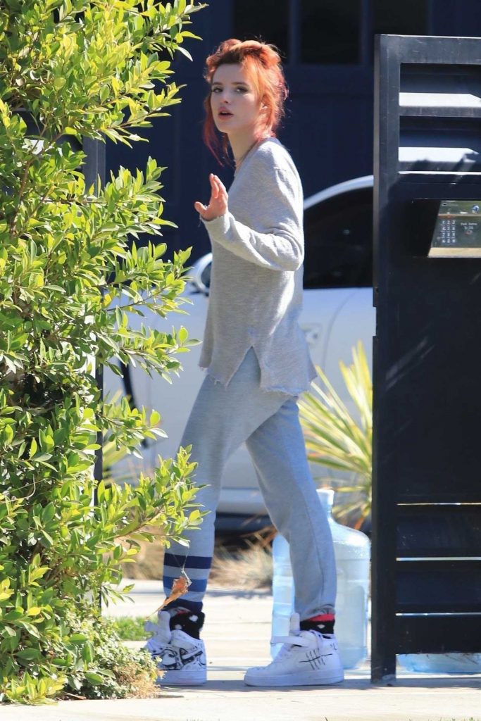Bella Thorne Was Seen Out in Studio City 11/06/2017-3