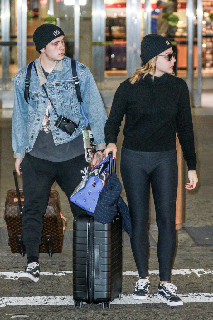 Chloe Moretz Was Spotted at JFK Airport With Brooklyn Beckham in NYC 11/27/2017-3