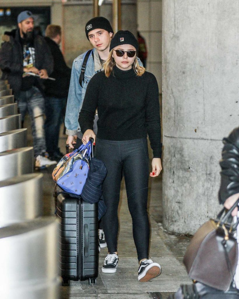 Chloe Moretz Was Spotted at JFK Airport With Brooklyn Beckham in NYC 11/27/2017-4