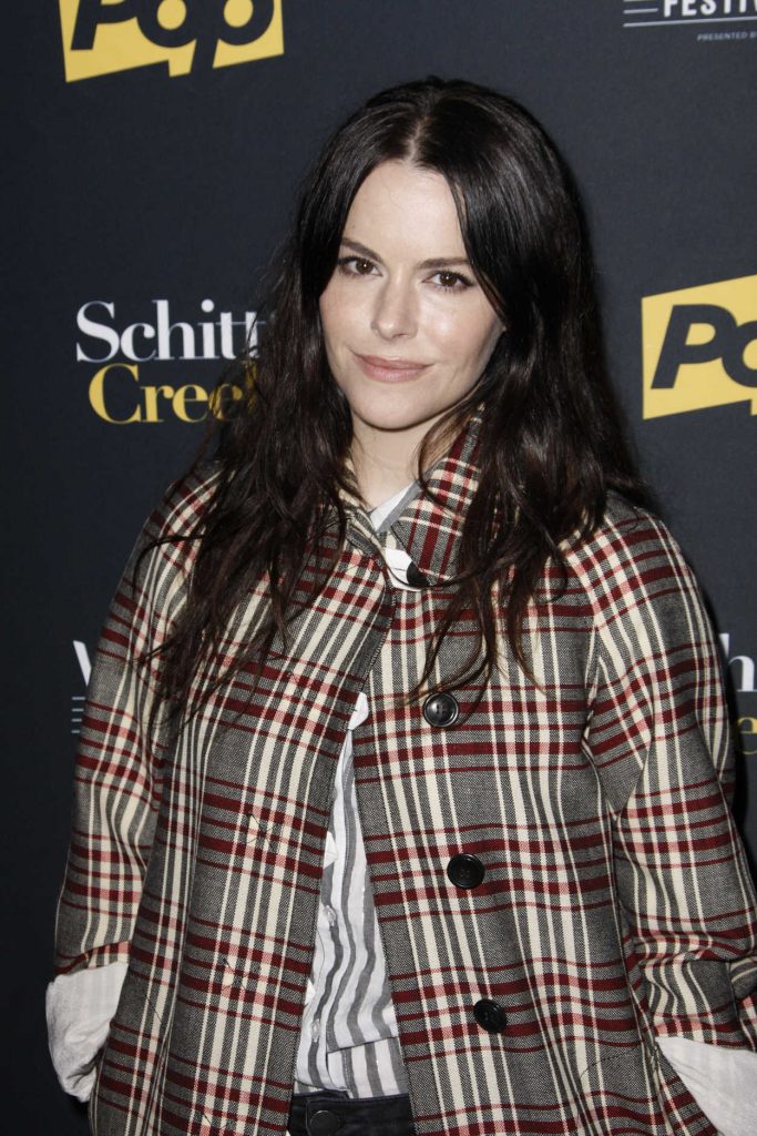 Emily Hampshire at the Schitt's Creek Panel During the Vulture Festival in Los Angeles 11/19/2017-3