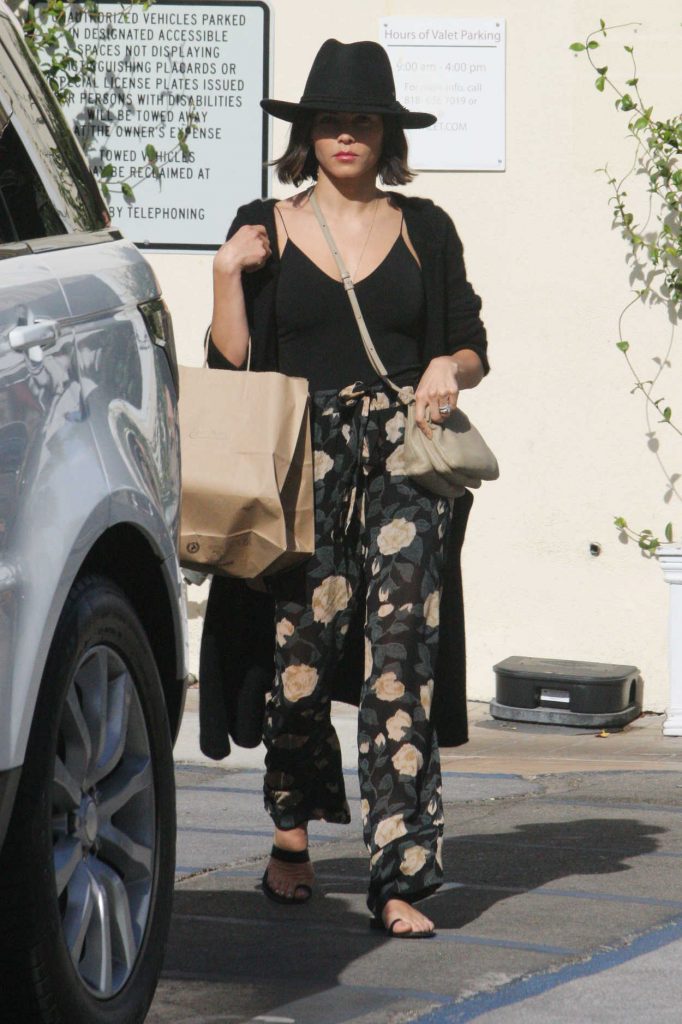 Jenna Dewan Was Seen Out in Los Angeles 11/21/2017-3