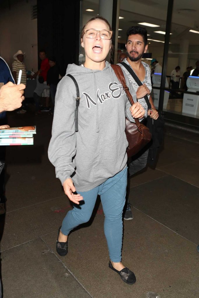 Ronda Rousey Arrives at LAX Airport in Los Angeles 11/07/2017-5