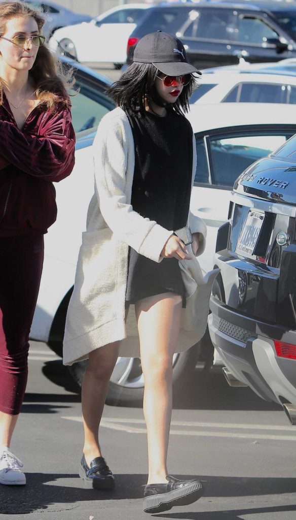 Selena Gomez Goes for Sushi Out in LA 11/18/2017-1