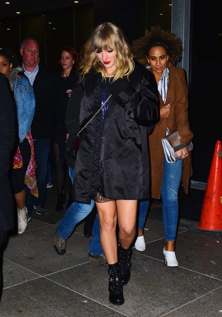 Taylor Swift Leaves the SNL After Party in NYC 11/12/2017-1