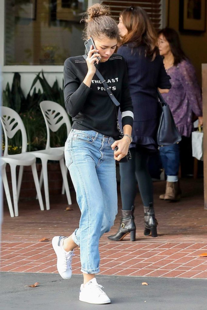 Zendaya Was Seen Out in West Hollywood 11/01/2017-3