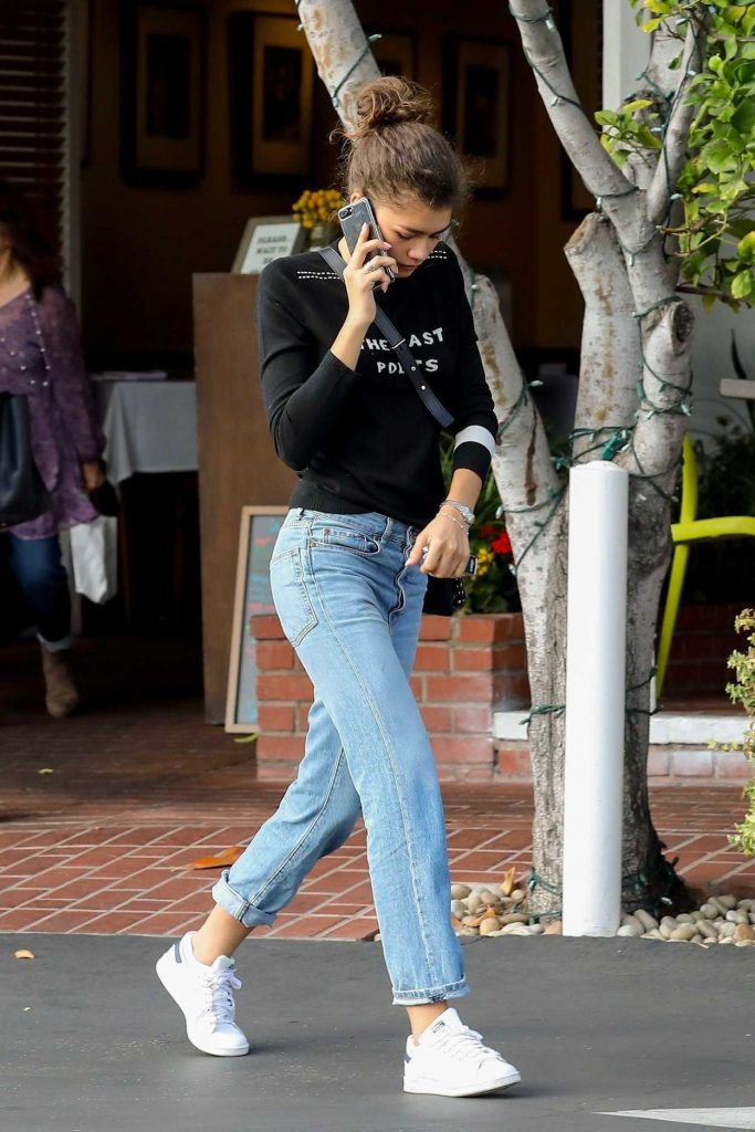 Zendaya Was Seen Out in West Hollywood 11/01/2017-4