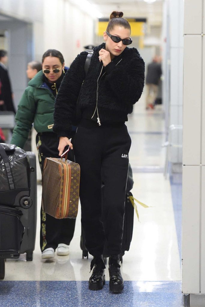 Bella Hadid Was Spotted at JFK Airport in New York City 12/10/2017-1